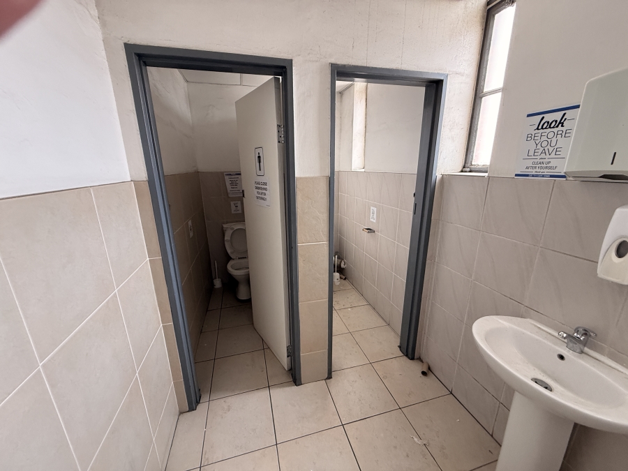 To Let commercial Property for Rent in Beaconvale Western Cape